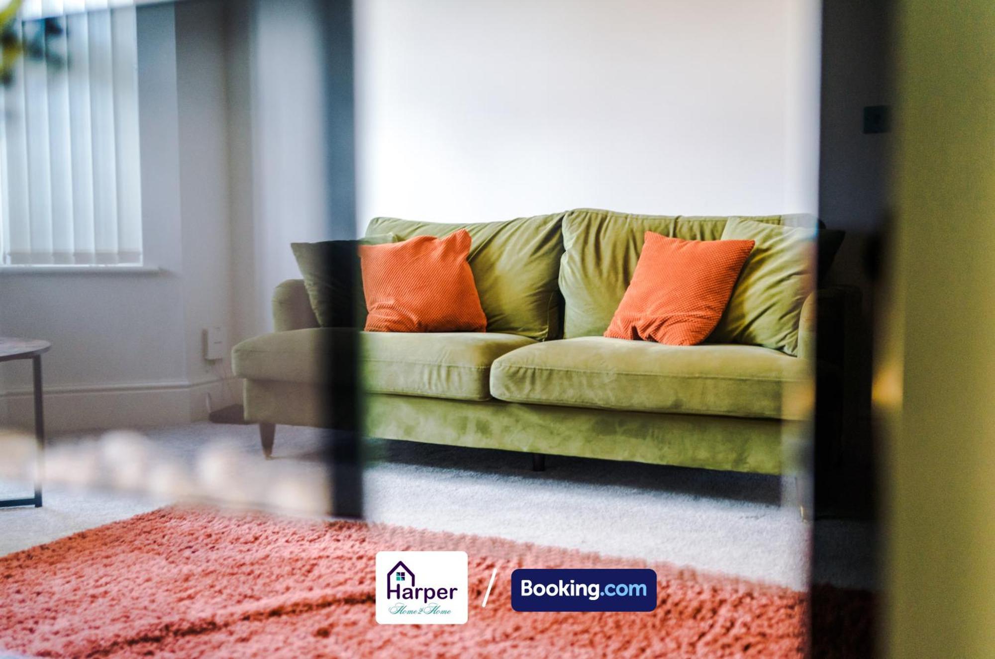 4 Bedroom By Harperletting Short Lets & Serviced Accommodation Chester With Detached Games Room Drive Long Or Short Stays Christleton Екстериор снимка