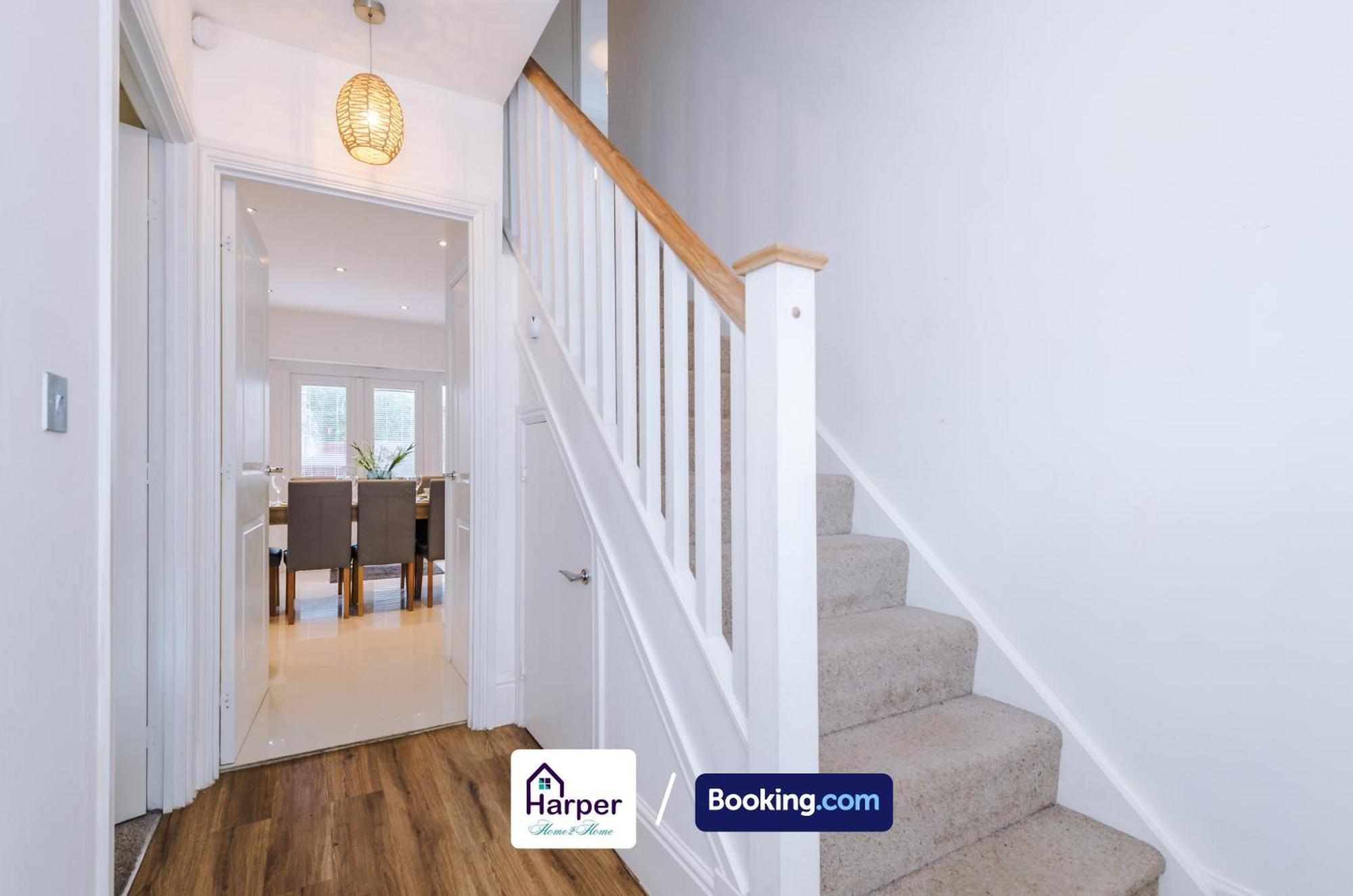 4 Bedroom By Harperletting Short Lets & Serviced Accommodation Chester With Detached Games Room Drive Long Or Short Stays Christleton Екстериор снимка