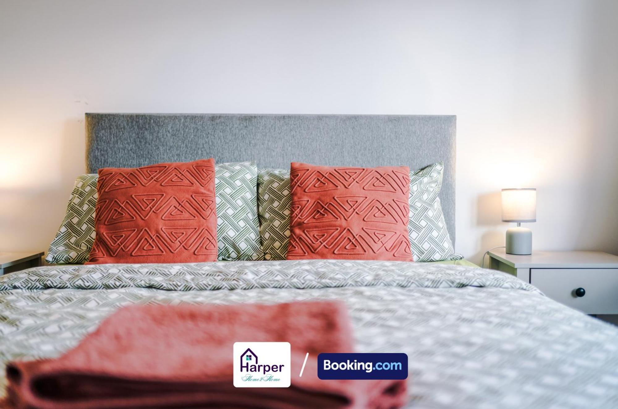 4 Bedroom By Harperletting Short Lets & Serviced Accommodation Chester With Detached Games Room Drive Long Or Short Stays Christleton Екстериор снимка